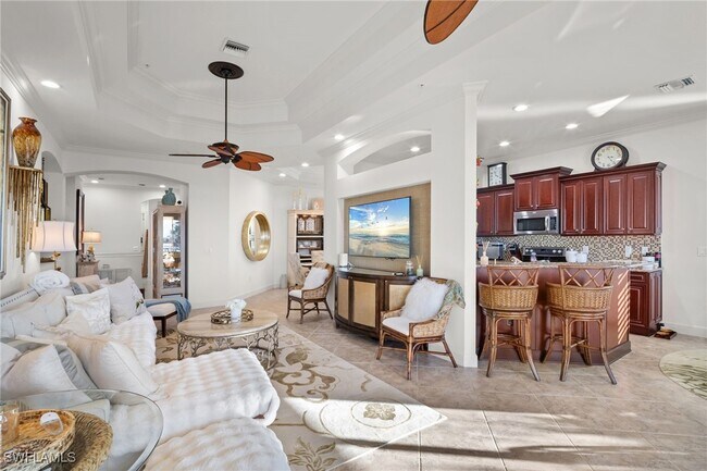 Building Photo - 9064 Siesta Bay Dr