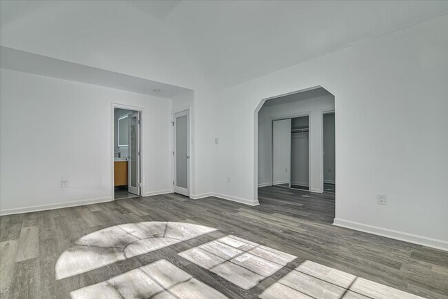 Building Photo - 198 White Pine Trl