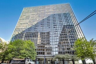 Building Photo - 900 N Lake Shore Dr
