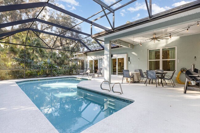 Building Photo - For Rent: Stunning Home in Tranquil Greystone Subdivision.