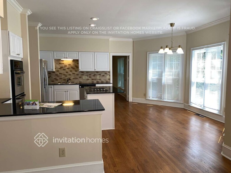 Building Photo - 9220 Tillot Dr