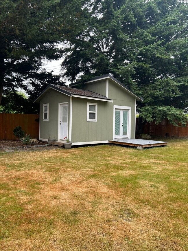 Building Photo - Spacious Gleneagle Gem with Unique Feature...