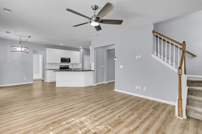 Building Photo - 7478 Hawks Cir