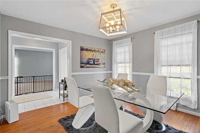 Building Photo - 199 Academy St