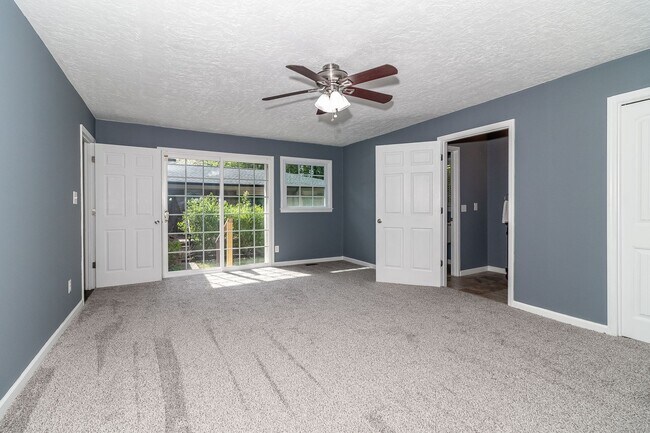 Building Photo - Beautiful and Updated 5 Bedroom Home