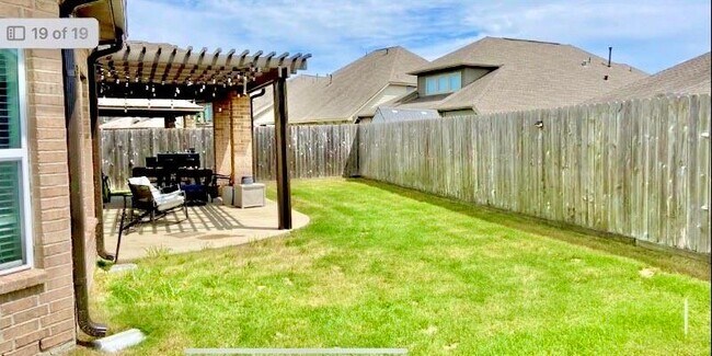 Building Photo - 4310 Maytree Ln