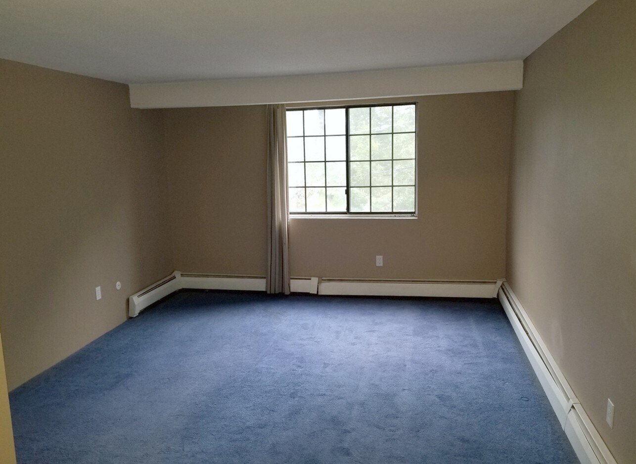 Building Photo - 80 English Village Rd