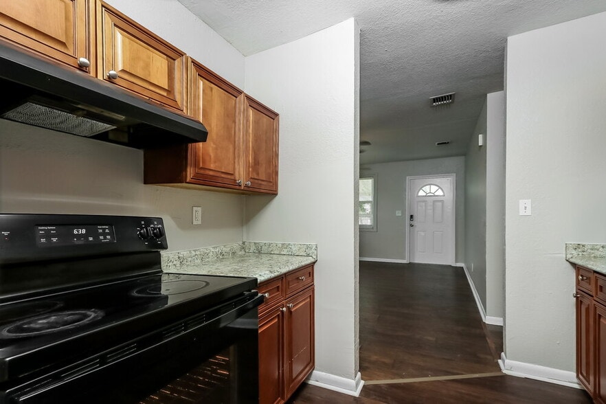 Building Photo - 849 W 5th St