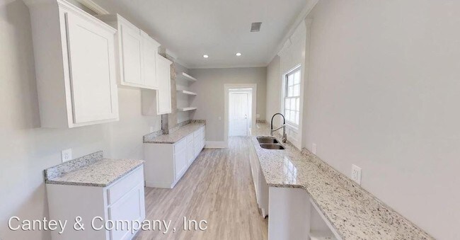 Building Photo - 3 br, 2 bath House - 723 Laurel Street