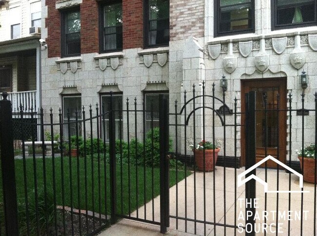 Building Photo - 4531 N Ashland Ave