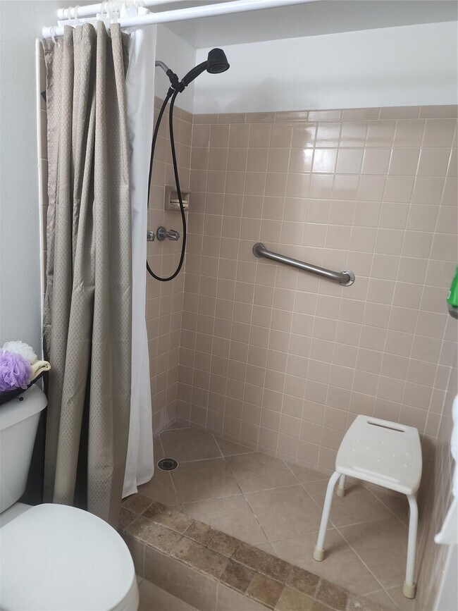 Building Photo - 7500 NW 4th Pl