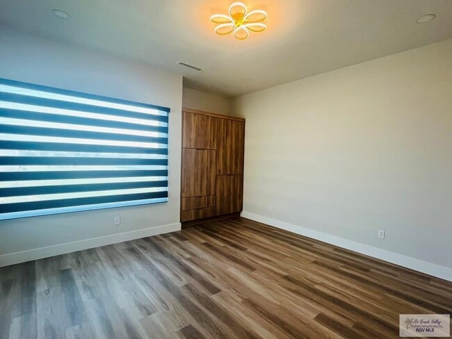 Building Photo - 4610 Juniper Cir