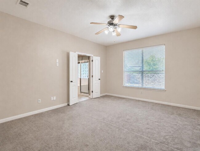 Building Photo - 210 Arrowhead Trail