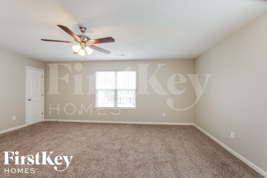 Building Photo - 3503 Whitworth Dr