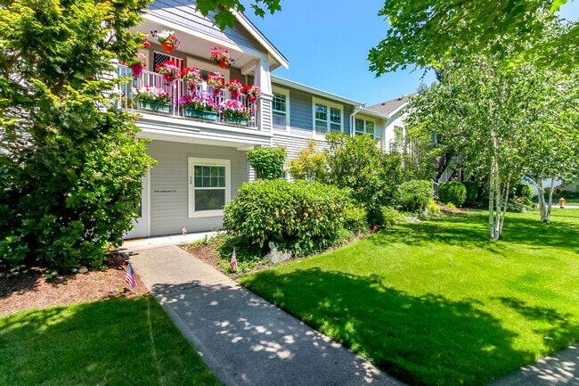 Building Photo - Low maintenance condo living in DuPont