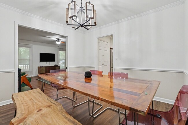 Building Photo - 4204 High Mountain Dr
