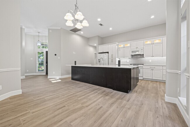 Building Photo - 3117 Cedar Knolls Dr