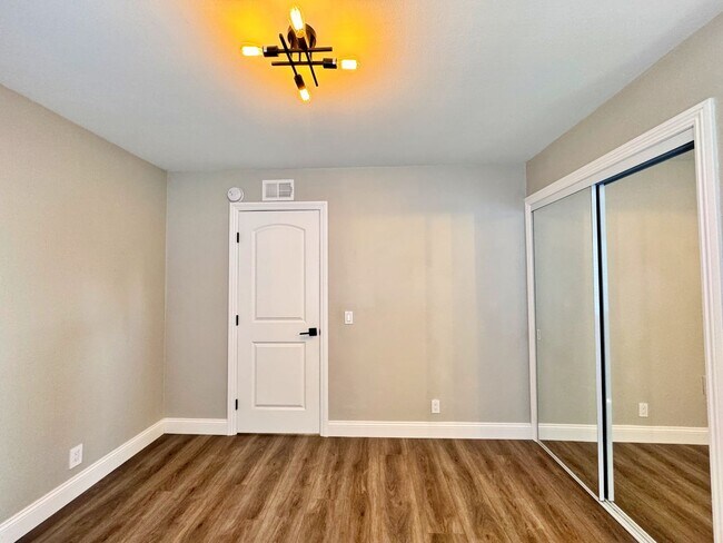 Building Photo - 16419 Bear Meadow Cir