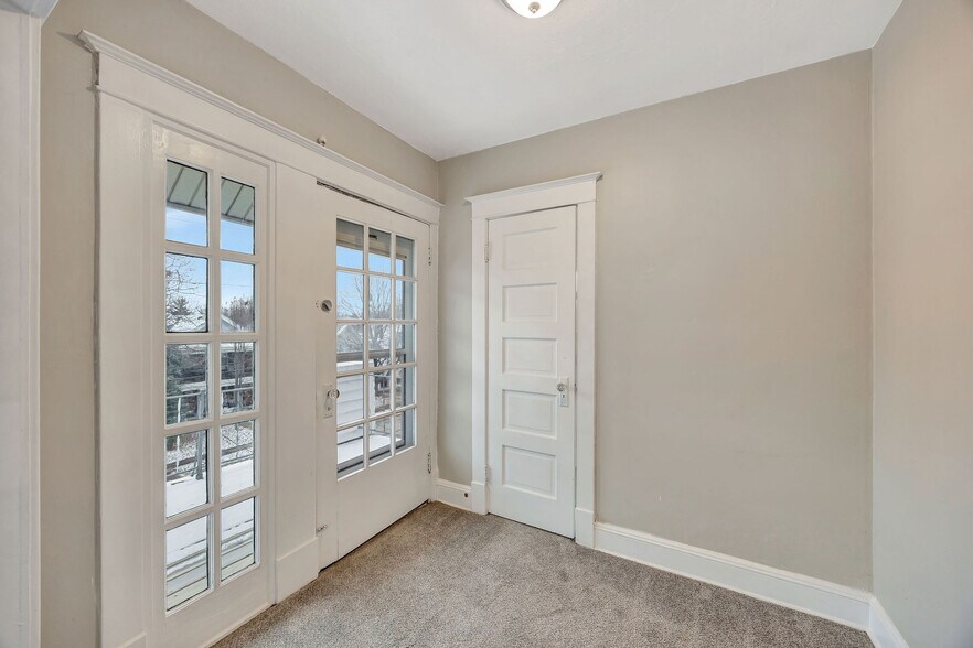 Building Photo - 2243 Hannaford Ave