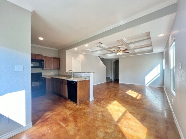 Building Photo - 5107-5109 Flipper Dr