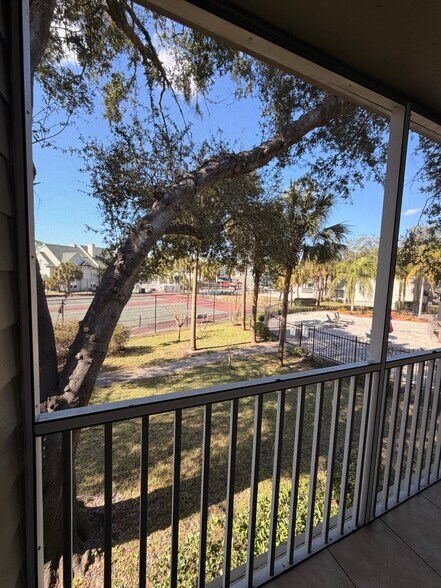 Building Photo - 6028 Westgate Dr