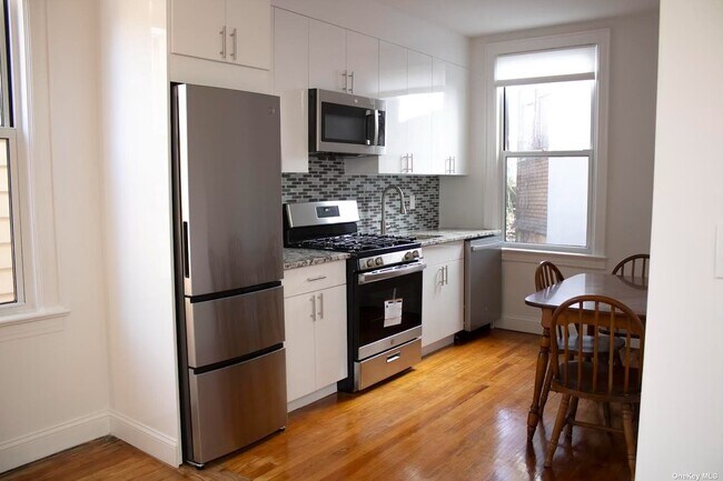 Building Photo - 61-29 Cooper Ave