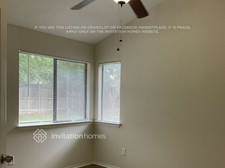Building Photo - 3214 Cliffview Dr