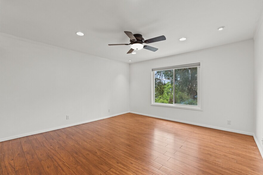 Living room - 2354 Fletcher Dr
