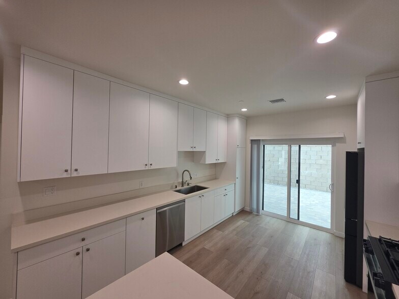 Building Photo - 6748 Ben Ave