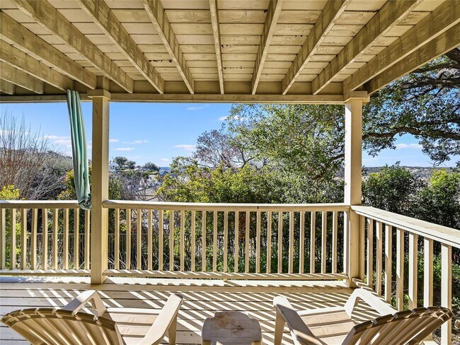 Building Photo - 519 Rock Bluff Dr
