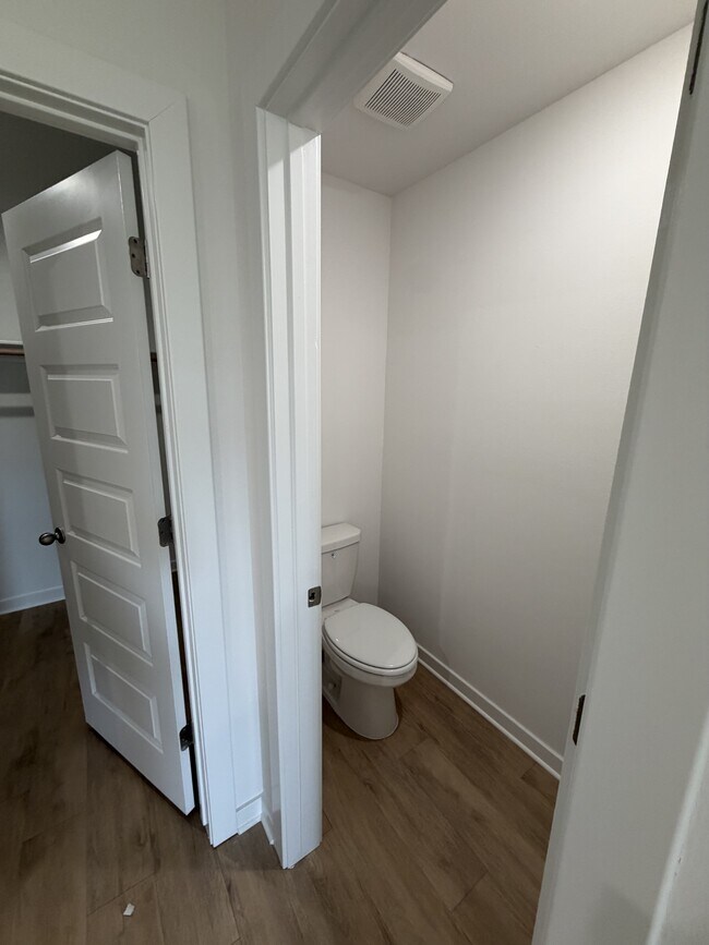 Building Photo - 562 Arizona St