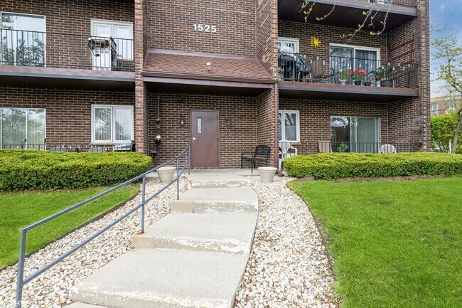 Building Photo - 1525 Sander Ct