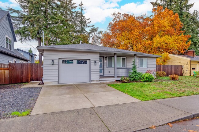 Building Photo - 3-Bedroom Home in Woodstock Neighborhood