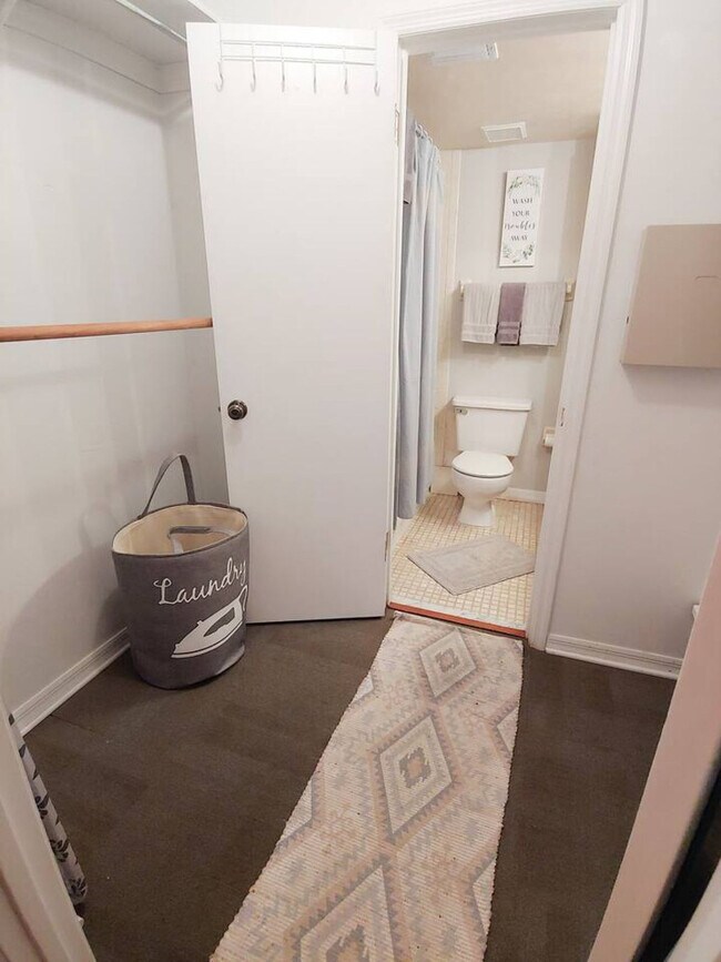 Building Photo - 3832 SW 30th Terrace