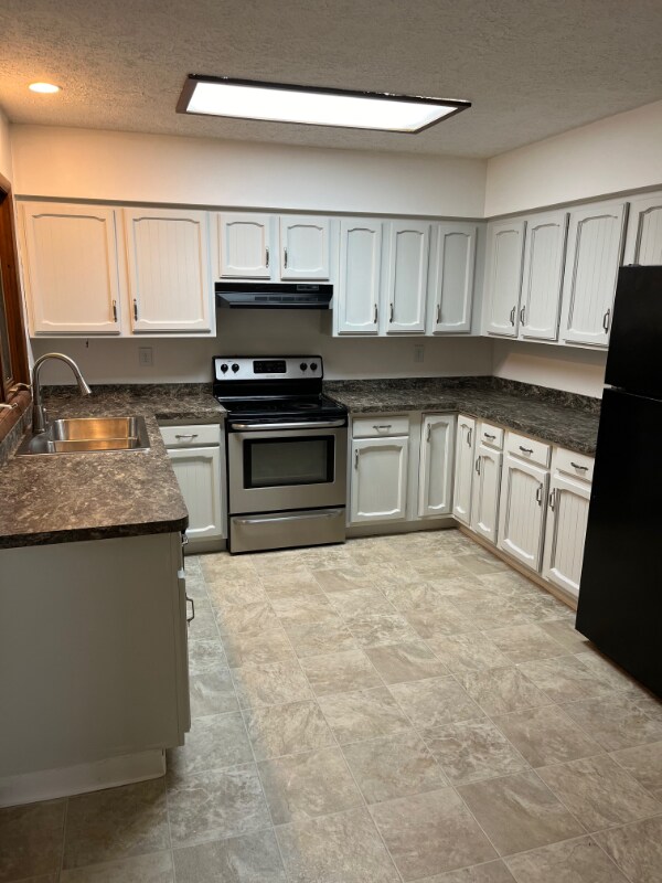 Building Photo - 2970 Sandhill Rd