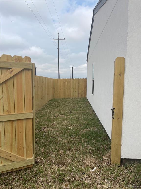 Building Photo - 28 Sparrow Rd