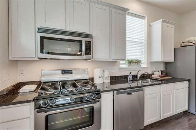 Building Photo - 1603 Jensen Ct