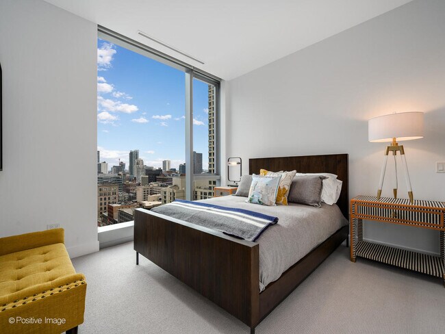 Building Photo - 403 N Wabash Ave