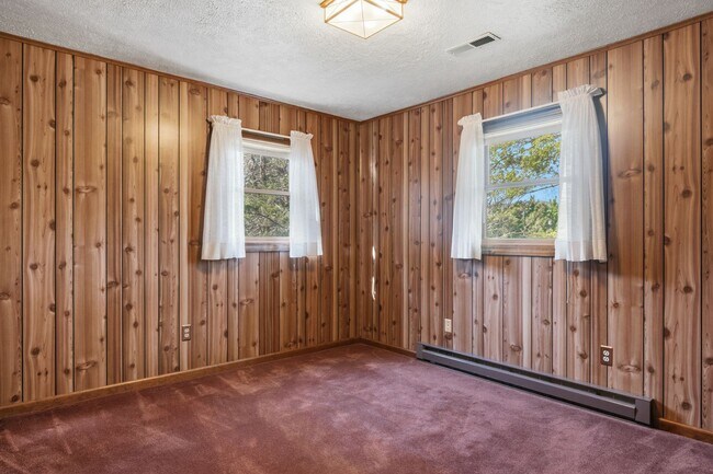 Building Photo - Spacious 5-Bedroom Home in Prestigious Blacksburg Country Club Estates