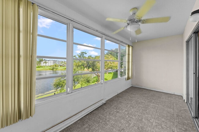 Building Photo - 3046 Newcastle A