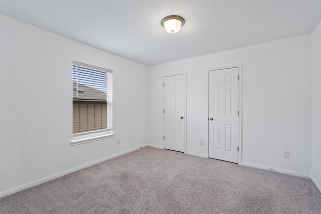 Building Photo - 3201 College Park Dr