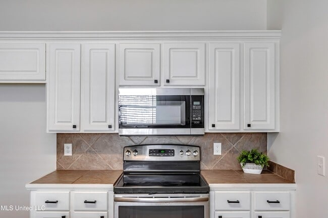 Building Photo - 120 Lennox Pl