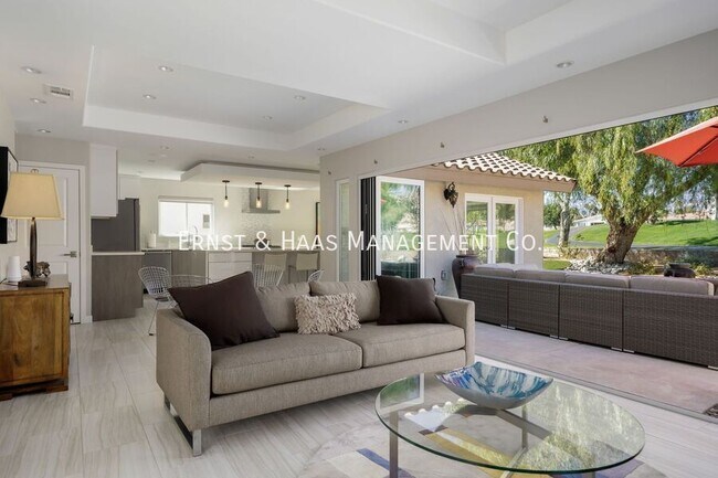 Building Photo - 8780 Warwick Dr