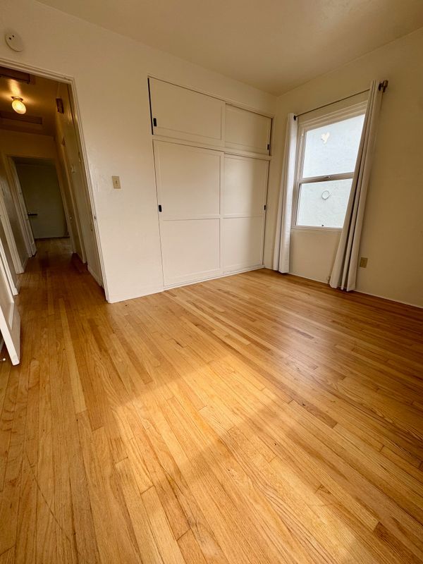 Building Photo - 803 Van Nuys St