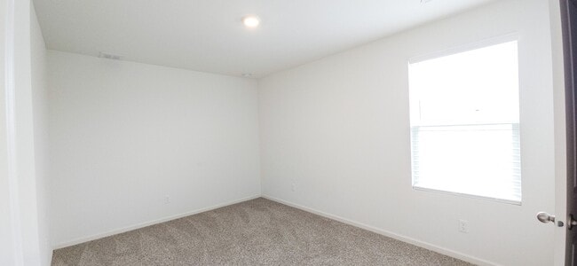 Building Photo - 10430 Morse Pl