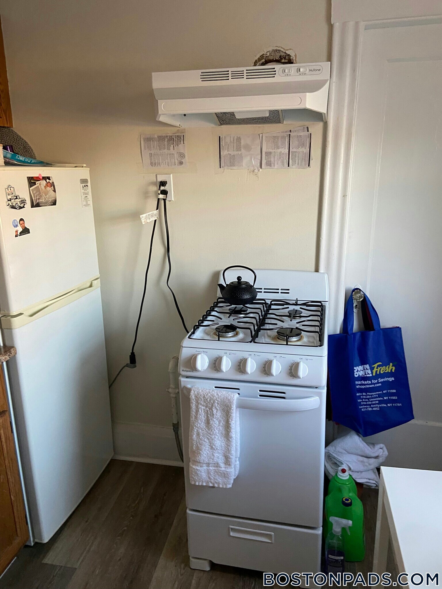 Building Photo - 349 Pleasant St