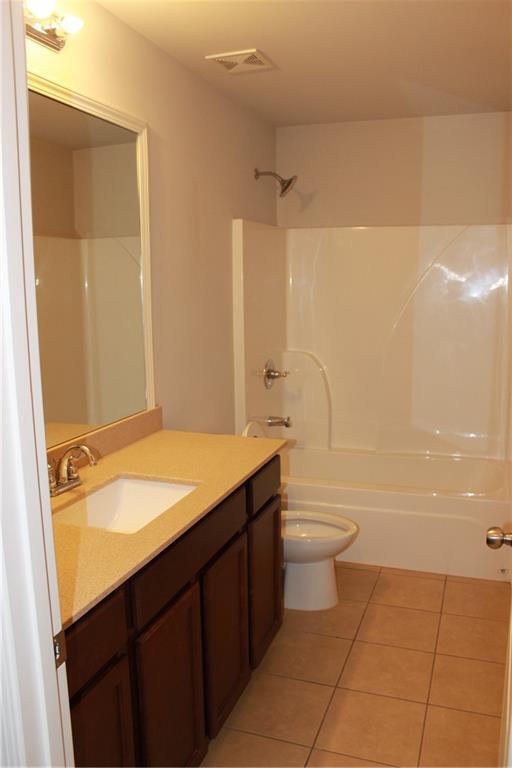 Building Photo - 4945 Ducote Trail