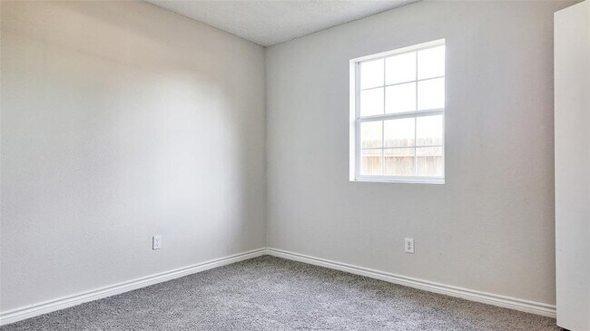 Building Photo - 4706 Glendower Dr
