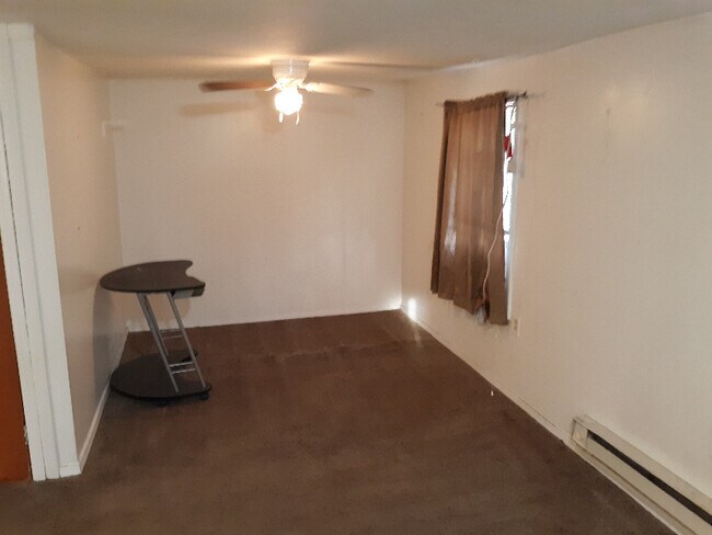 Building Photo - 44 Frederick Ave