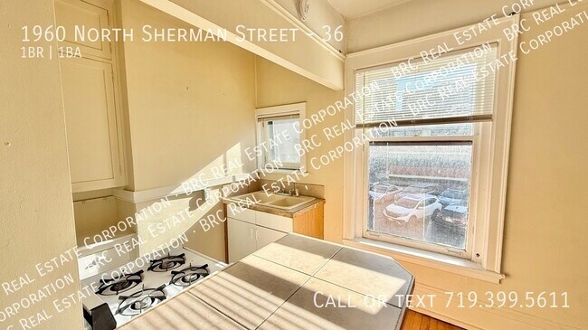 Building Photo - 1960 Sherman St